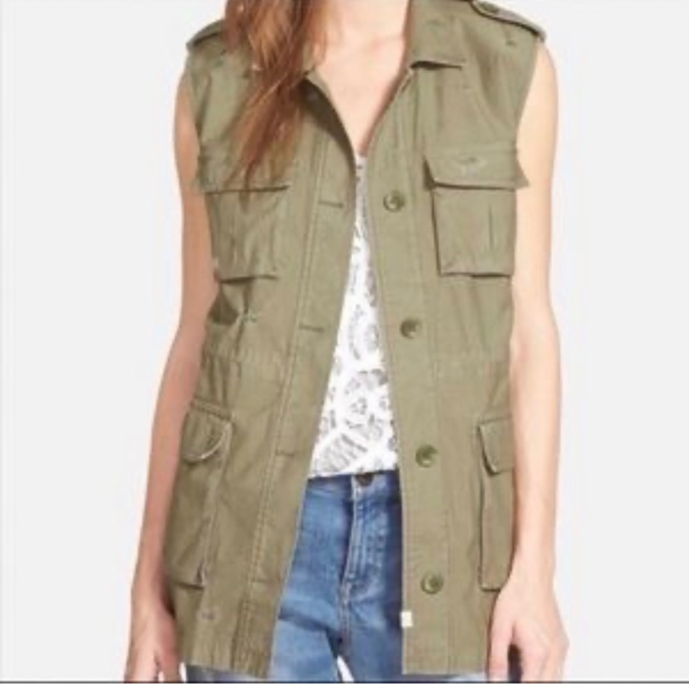 Treasure & bond Women’s distressed vest Size XS